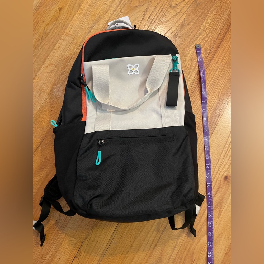 Sherpani Camden backpack in Bluff - NWT